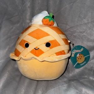 pippie the pumpkin pie squishmallow brand new with tags